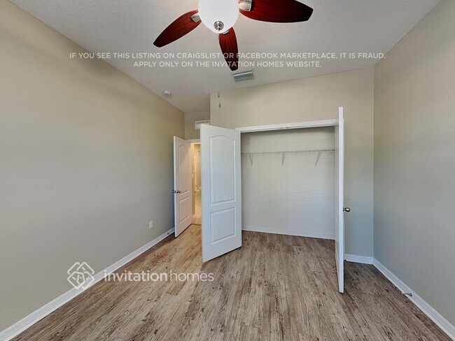 Building Photo - 11604 Warren Oaks Pl