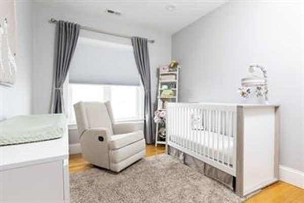 Building Photo - 360 W 2nd St