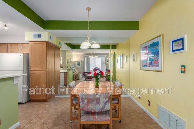 Building Photo - 9708-9708 E Vía Linda