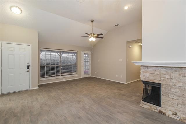 Building Photo - 914 Plantation Dr