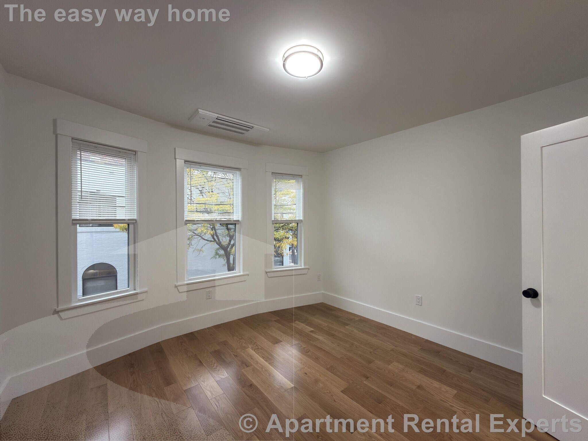 Building Photo - 406 Columbia St