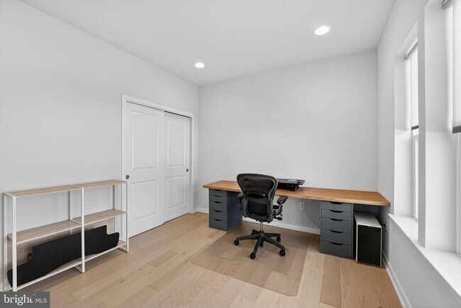 Building Photo - 22129 Clarksburg Rd