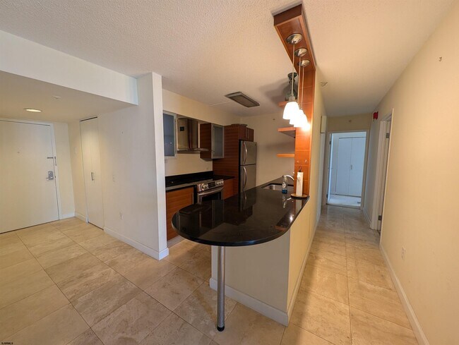 Building Photo - 526 Pacific Ave