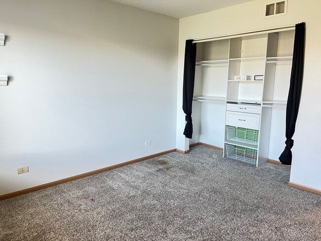 Building Photo - 2289 Grand Pointe Trail