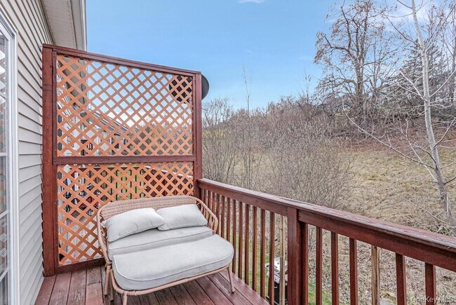 Building Photo - 1036 Maggie Rd