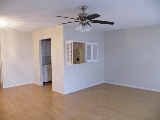 Building Photo - 266 Sheffield K