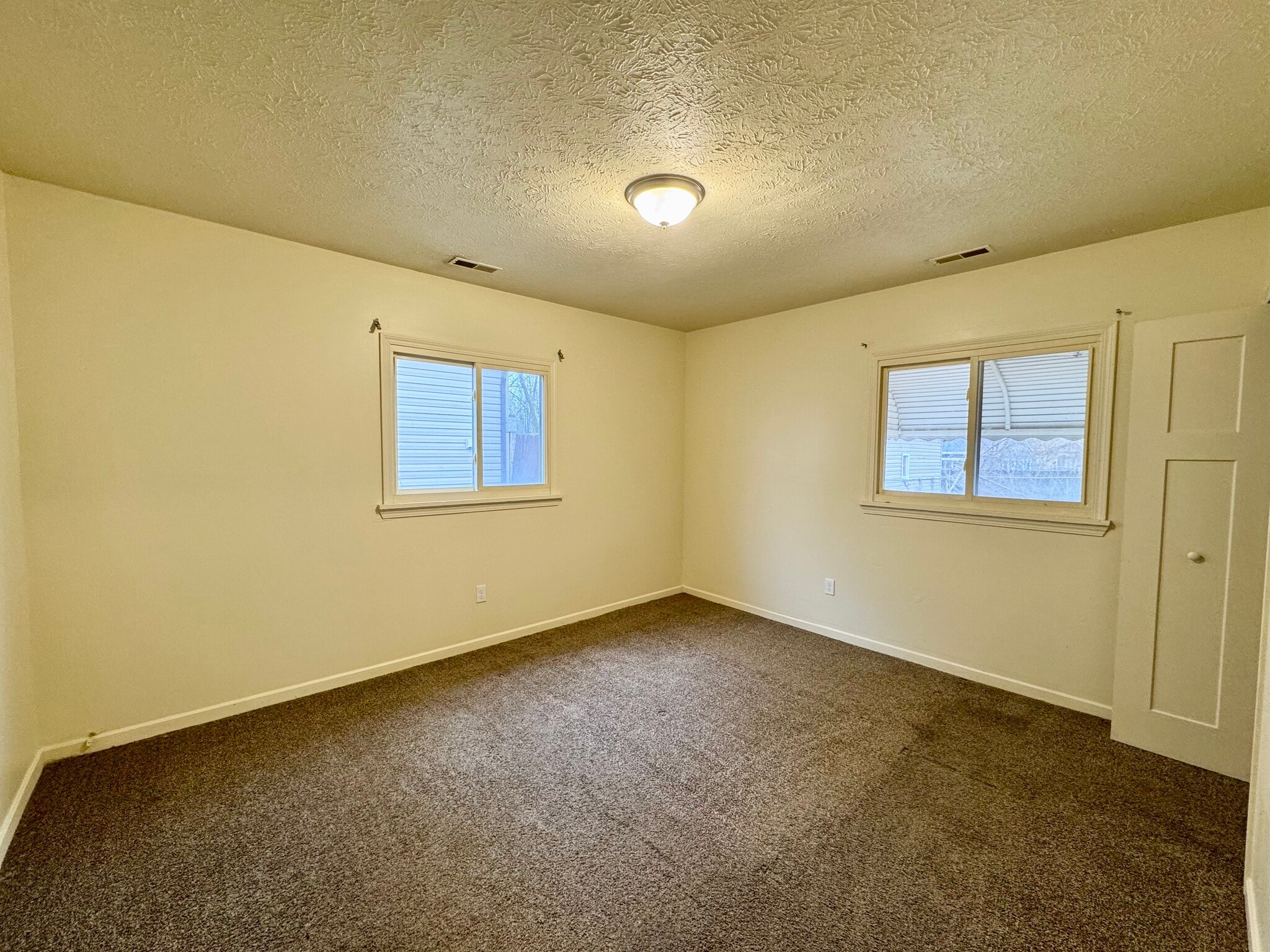 Building Photo - 1062 Merton Ave