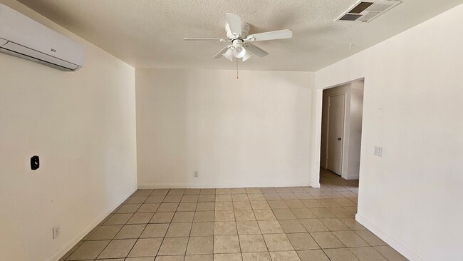 Building Photo - 21398 Baldwin Ln