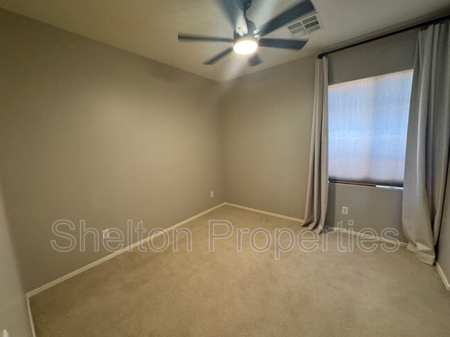 Building Photo - 21163 W Sunrise Ln