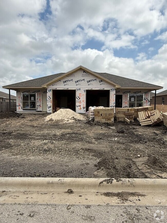 Building Photo - 5903 Cordillera Dr