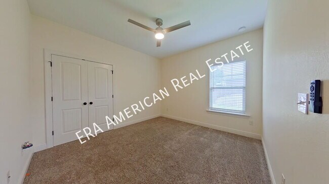 Building Photo - 6109 Burbank Ct