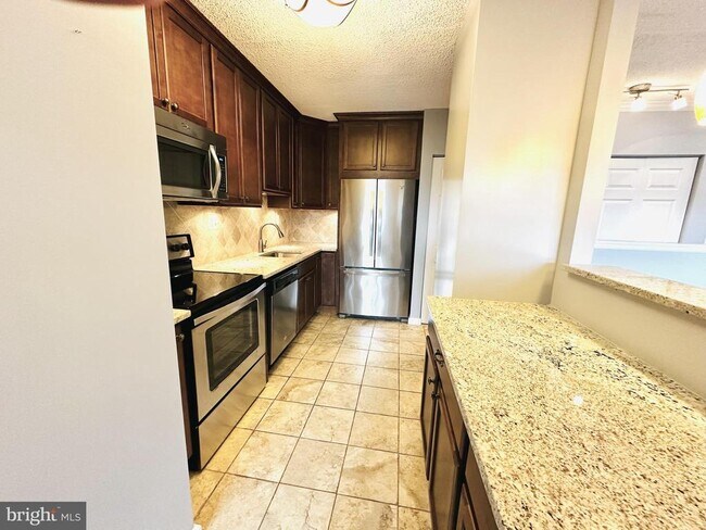 Building Photo - 5500 Holmes Run Pkwy