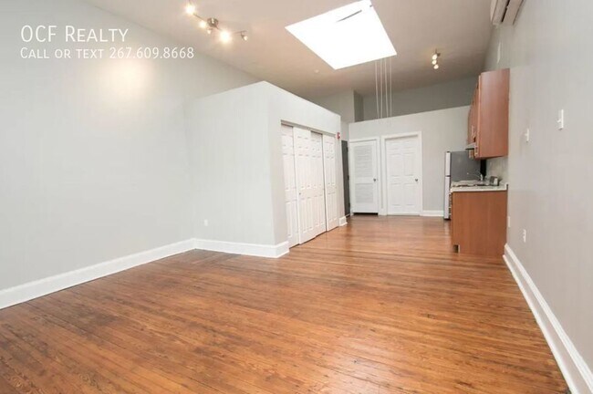 Building Photo - 1527 South St