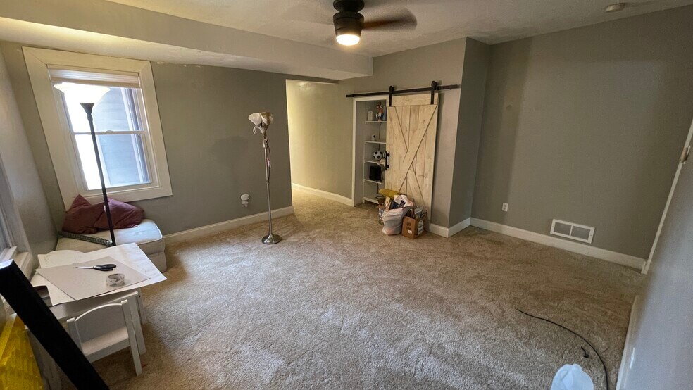 Building Photo - 615 Tripoli St