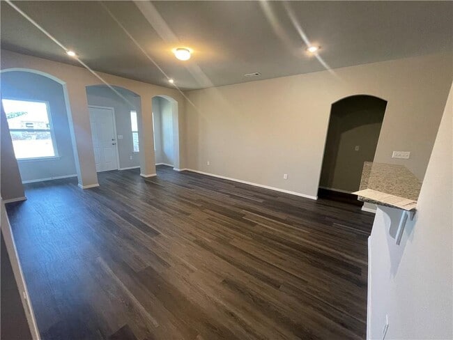 Building Photo - 2823 W Emil Dr