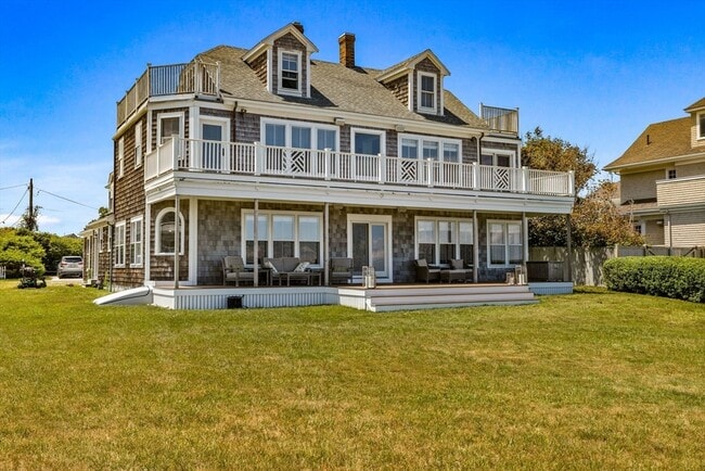 Building Photo - 15 Sheldon Rd