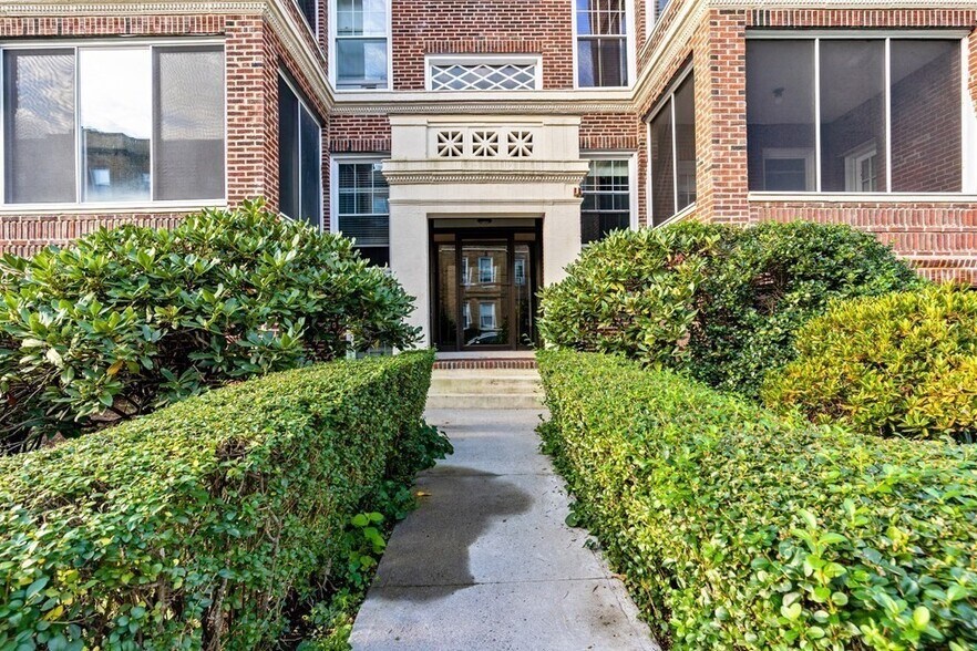 Primary Photo - 5 Vinal St