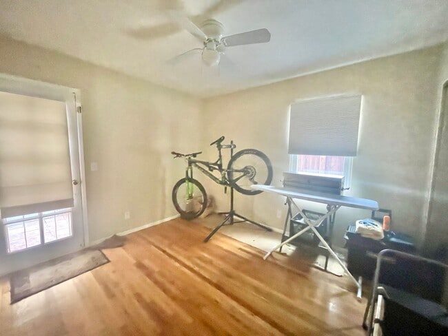 Building Photo - 3275 Ibis St