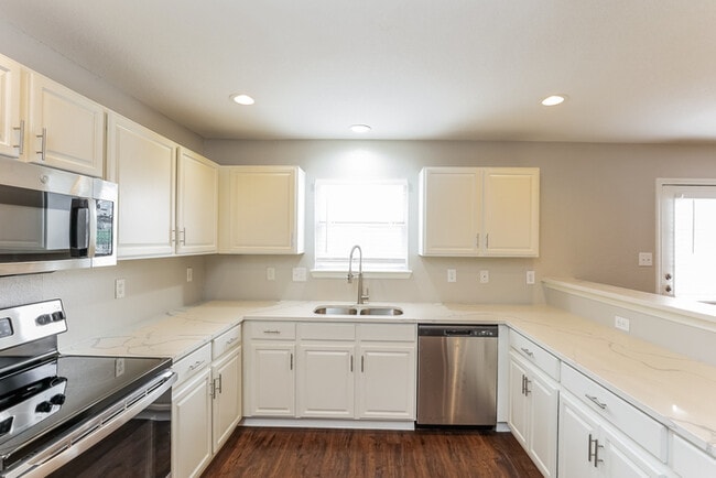 Building Photo - 5005 Whisper Cove