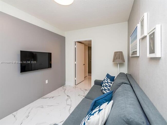 Building Photo - 300 Sunny Isles Blvd