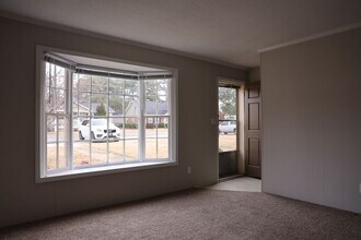 Building Photo - 510 S Vermont St