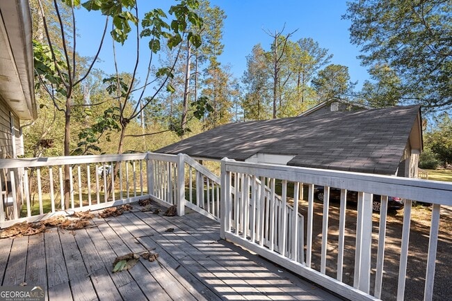 Building Photo - 168 Old Corinth Rd