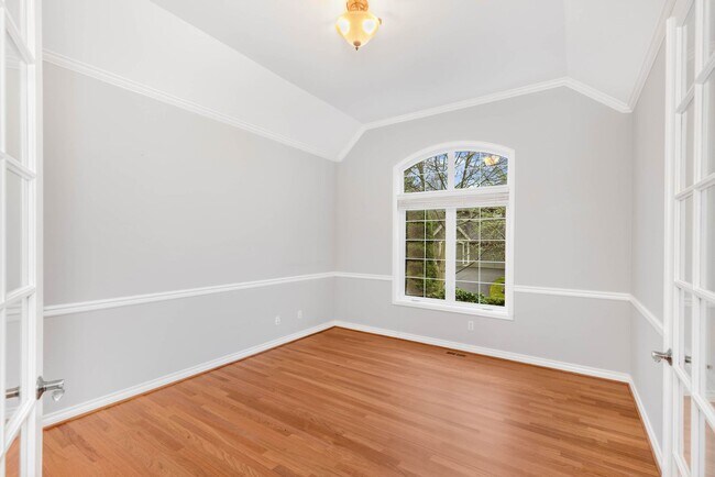 Building Photo - Stunning Sammamish Home, this home is a lifestyle!!