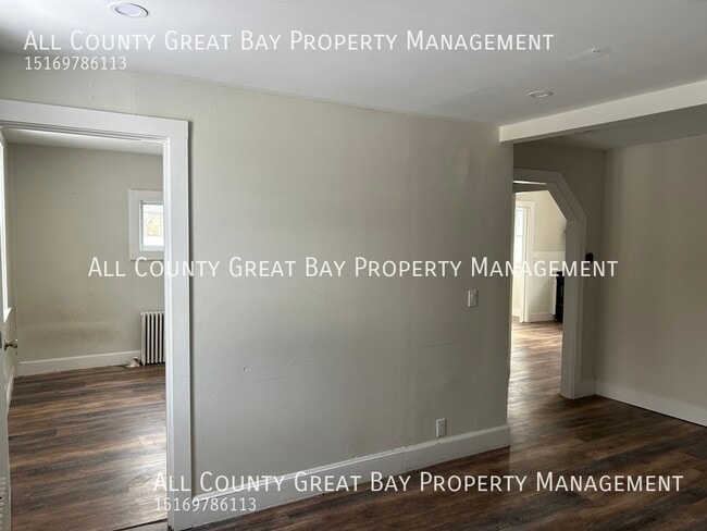 Building Photo - 37 Maplewood Rd