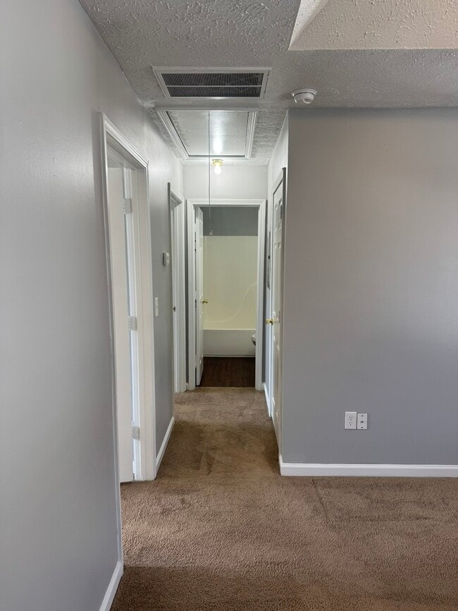 Building Photo - duplex