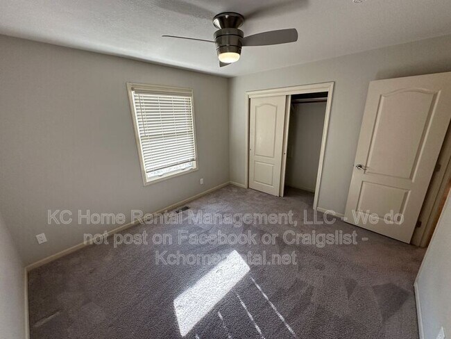 Building Photo - 9802 NW 72nd Terrace