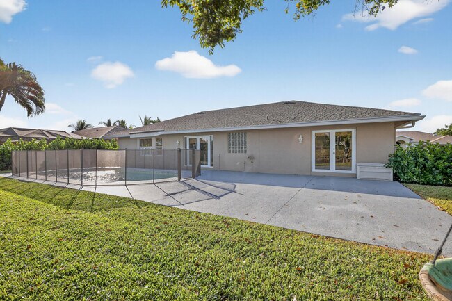 Building Photo - 151 Monterey Way