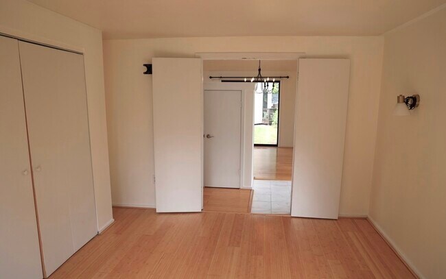 Building Photo - 3 Edgewood Cir