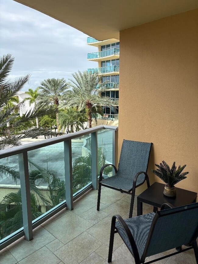Building Photo - 2501 S Ocean Dr