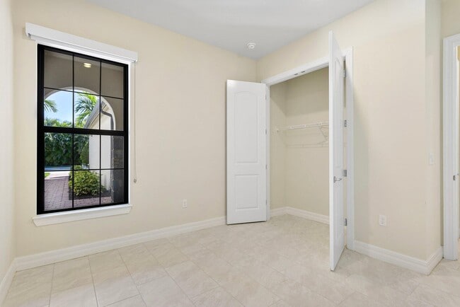 Building Photo - 21908 Canadensis Cir