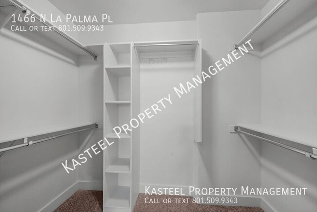 Building Photo - 1466 La Palma Pl