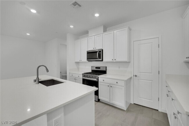 Building Photo - 11476 Panoledge Ave