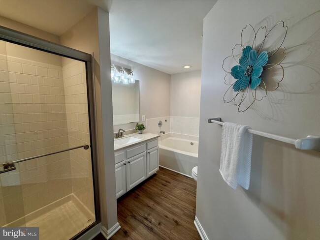 Building Photo - 8868 Goose Landing Cir