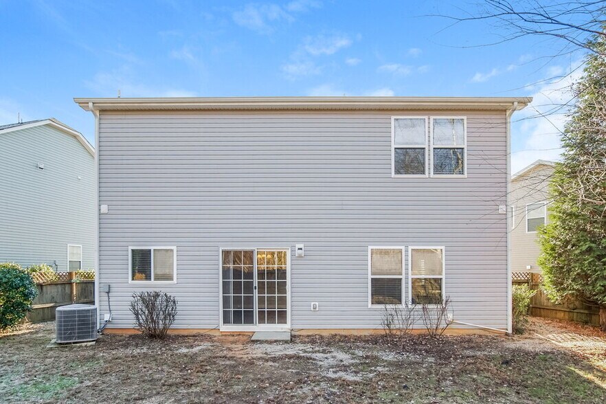 Building Photo - 18 Yale Ct