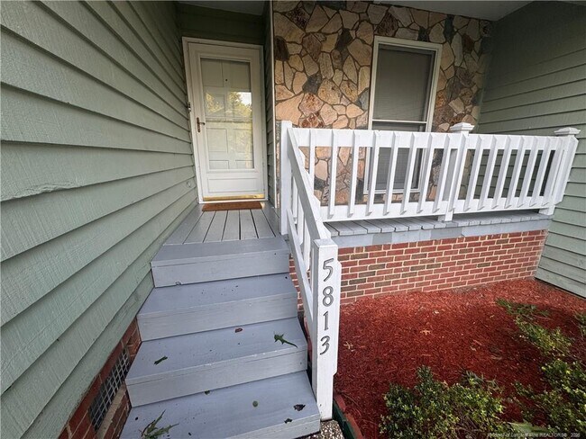 Building Photo - 5813 Horton Pl