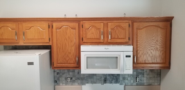 Building Photo - 513 Armand Dr