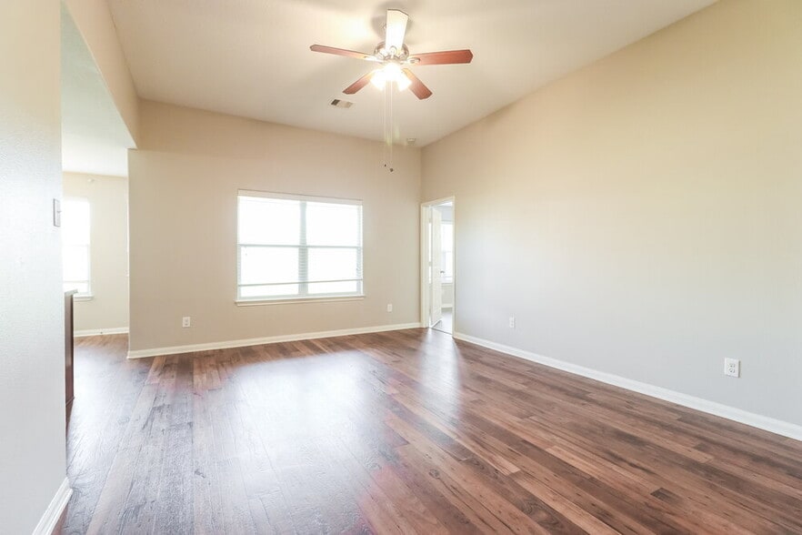 Building Photo - 5719 Rocky Trail Dr