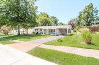 Building Photo - 11091 Saxonhall Dr