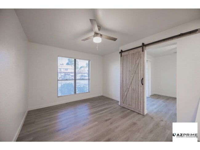 Building Photo - Fall In Love With This Stunningly Upgraded 1/1 First-Floor Phoenix Condo, Designed For Effortless Li