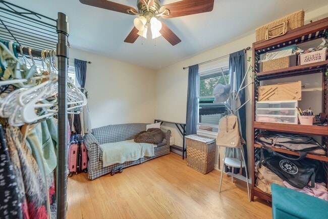 Building Photo - Charming 2-Bedroom Home with Bonus Space &...