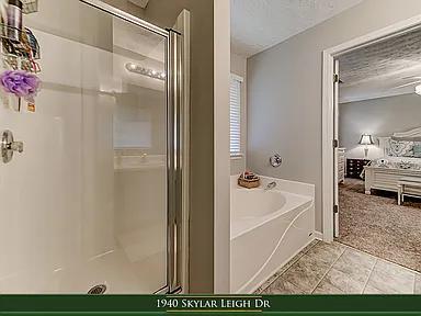 Building Photo - 1940 Skylar Leigh Dr