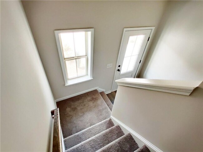 Building Photo - 331 Mahone Dr