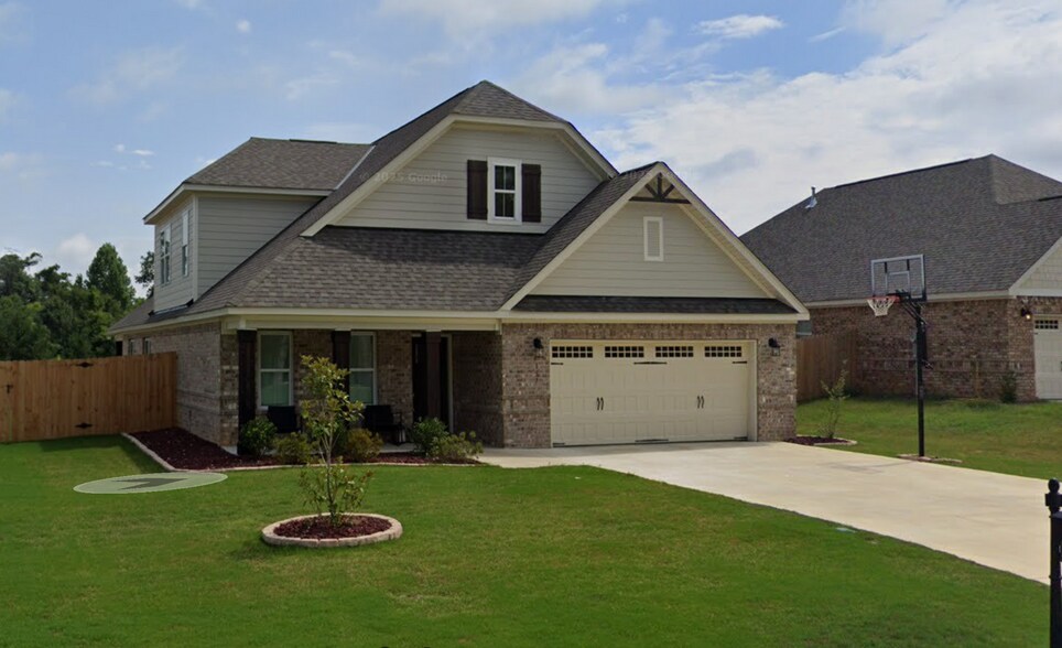Primary Photo - 157 Quail Run Ave
