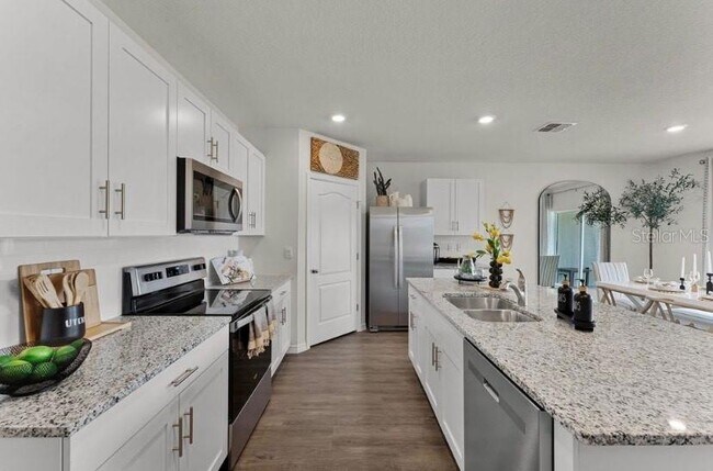 Building Photo - 2709 Cedar Rdg Ct