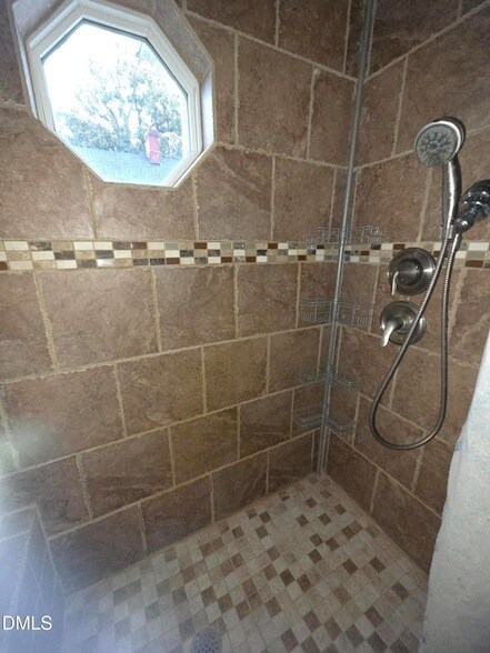 Building Photo - 408 W I St