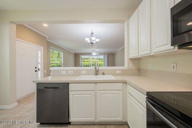 Building Photo - 7990 Baymeadows Rd E